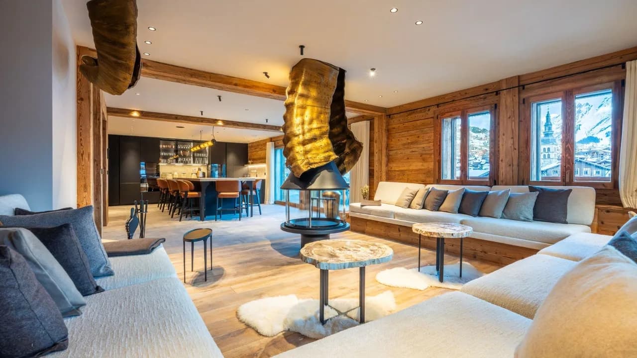 Restored Farmhouse With Panoramic Mountain Views photo 2