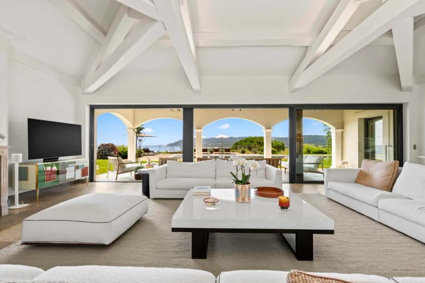 Exclusive Mediterranean Estate Near Pampelonne Bea