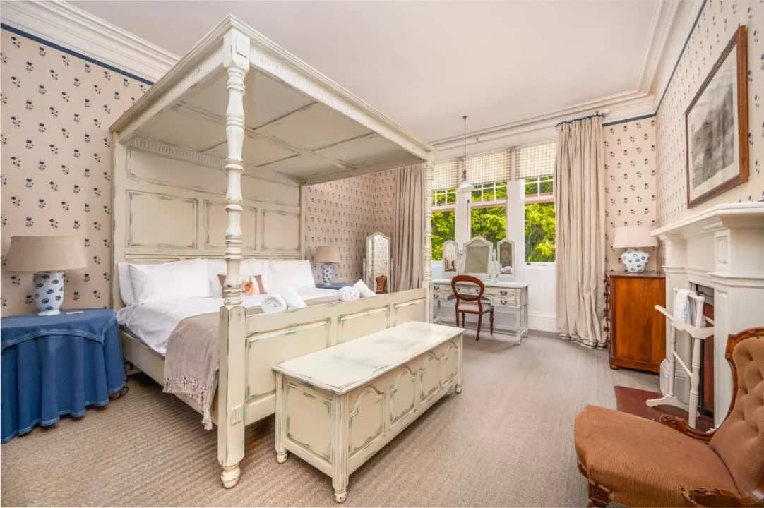Exclusive Highland Retreat With Stunning Views photo 3