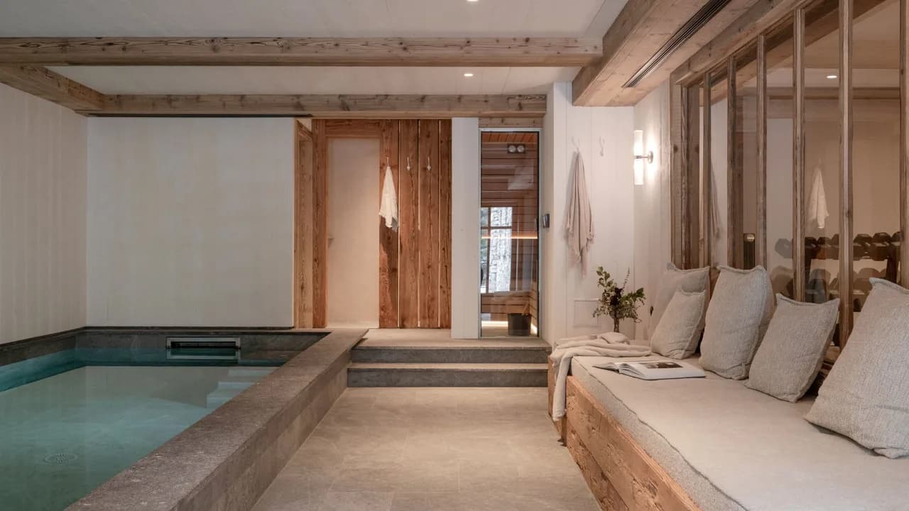 Refined Chalet Near Gondola And Slopes photo 3