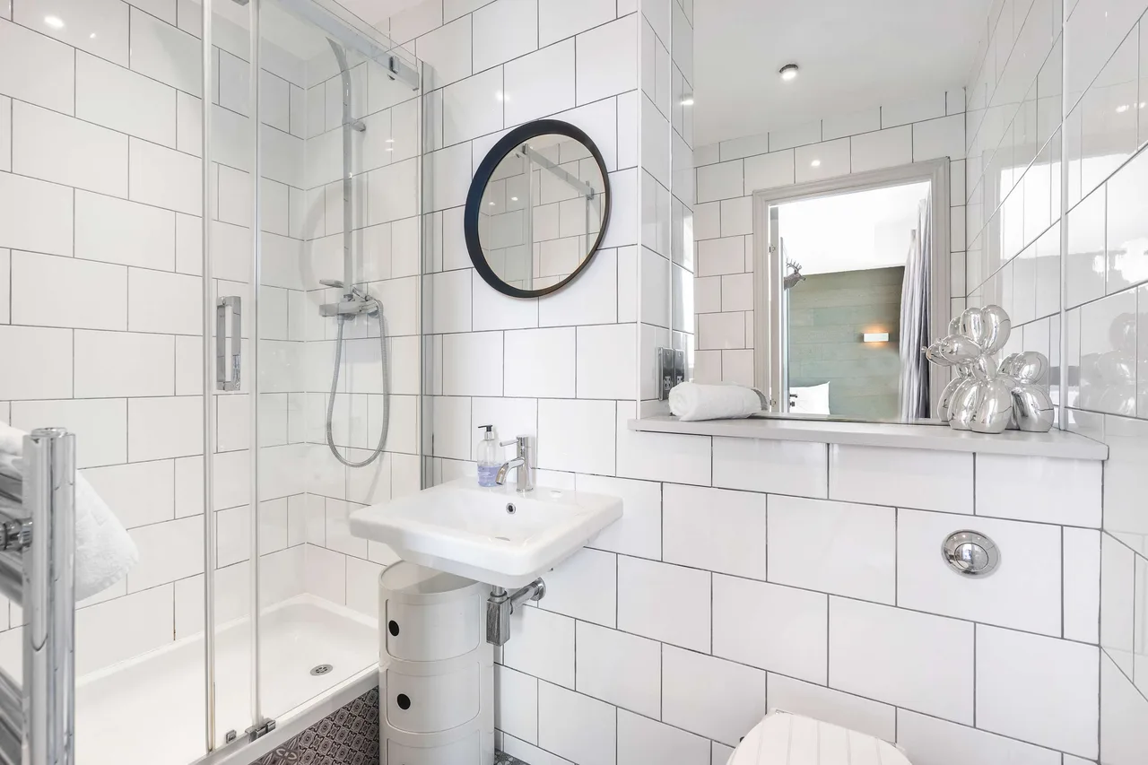 Luxury 3BR Penthouse | 2 Terraces | Free Parking photo 3