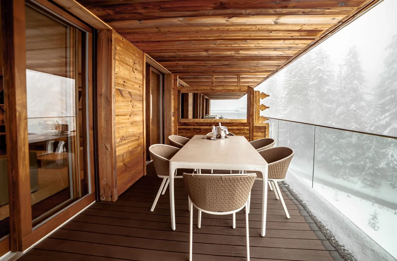 Luxury 2BR Mountain View Apartment with Balcony photo 5