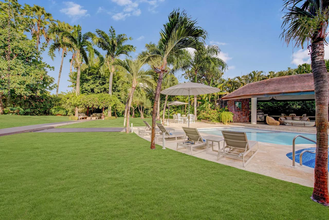 Casa Jardín: 7BR Peaceful Villa Near Minitas Beach photo 3