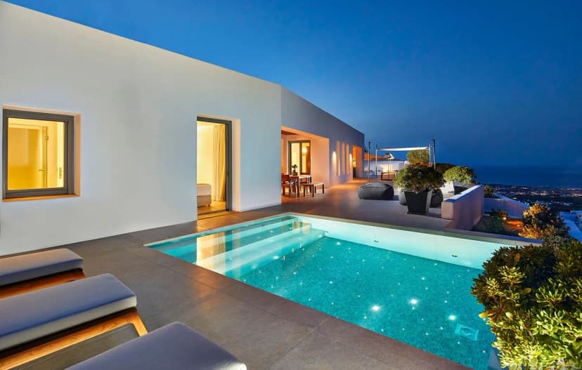 Modern Santorini Villa with Infinity Pool &Jacuzzi