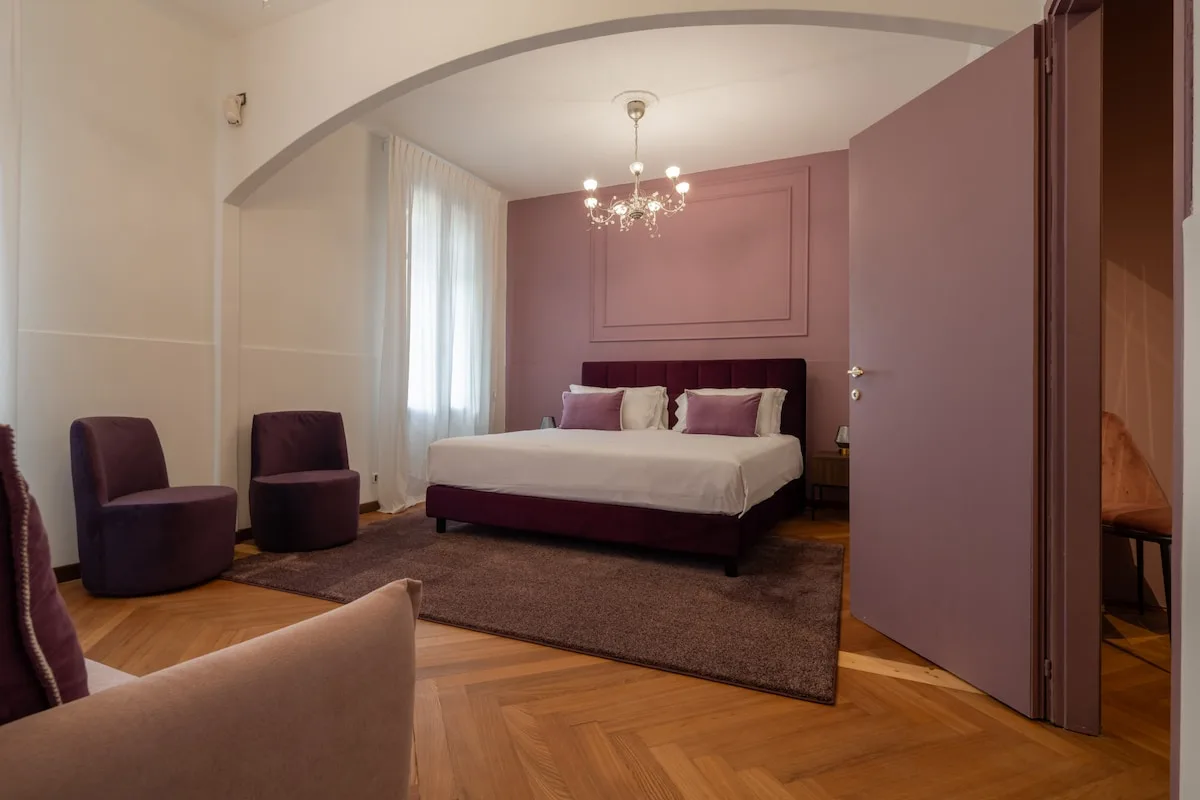 Venetian Velvet photo 3