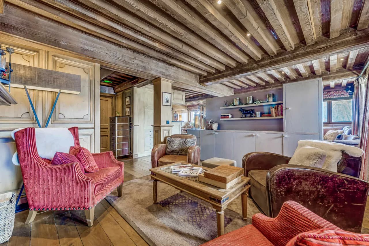 Luxury Chalet With Stunning Mountain Views photo 3