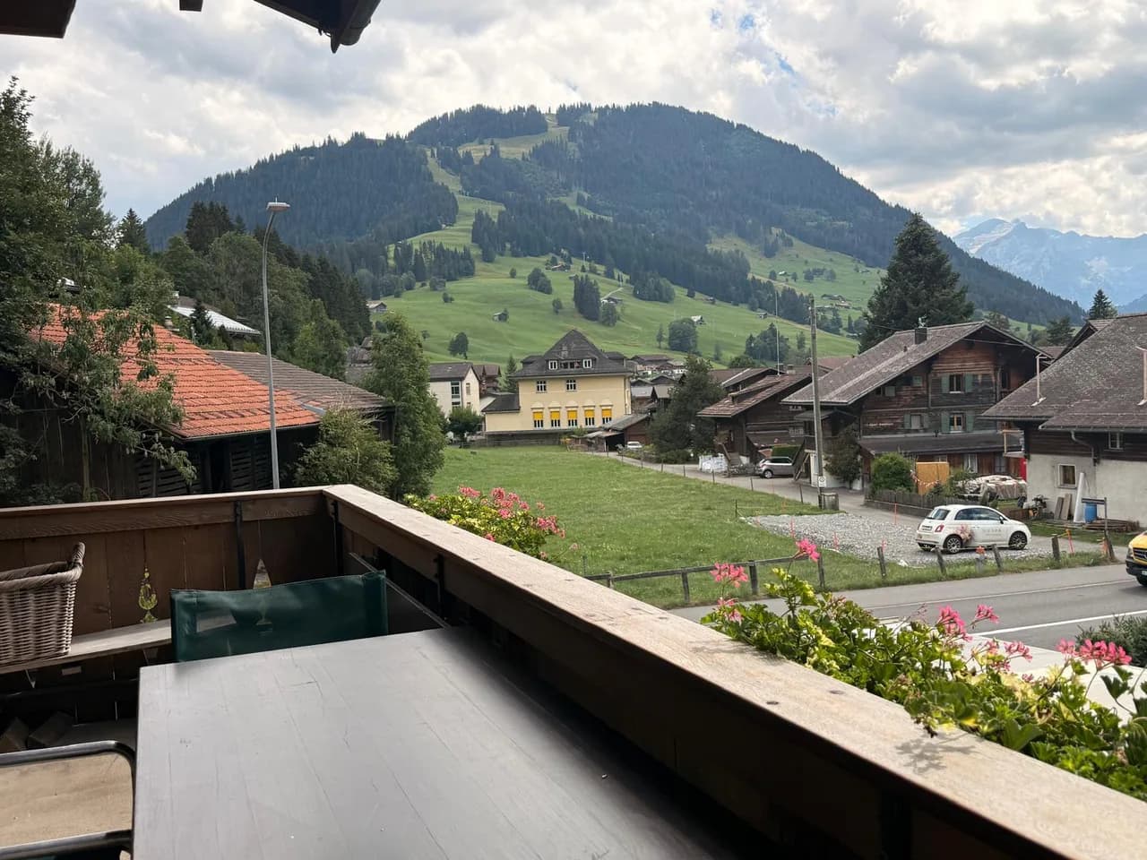 Cozy Chalet Apartment With Mountain Scenery photo 4