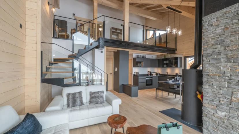 Spacious Ski Apartment Near Les Bergers