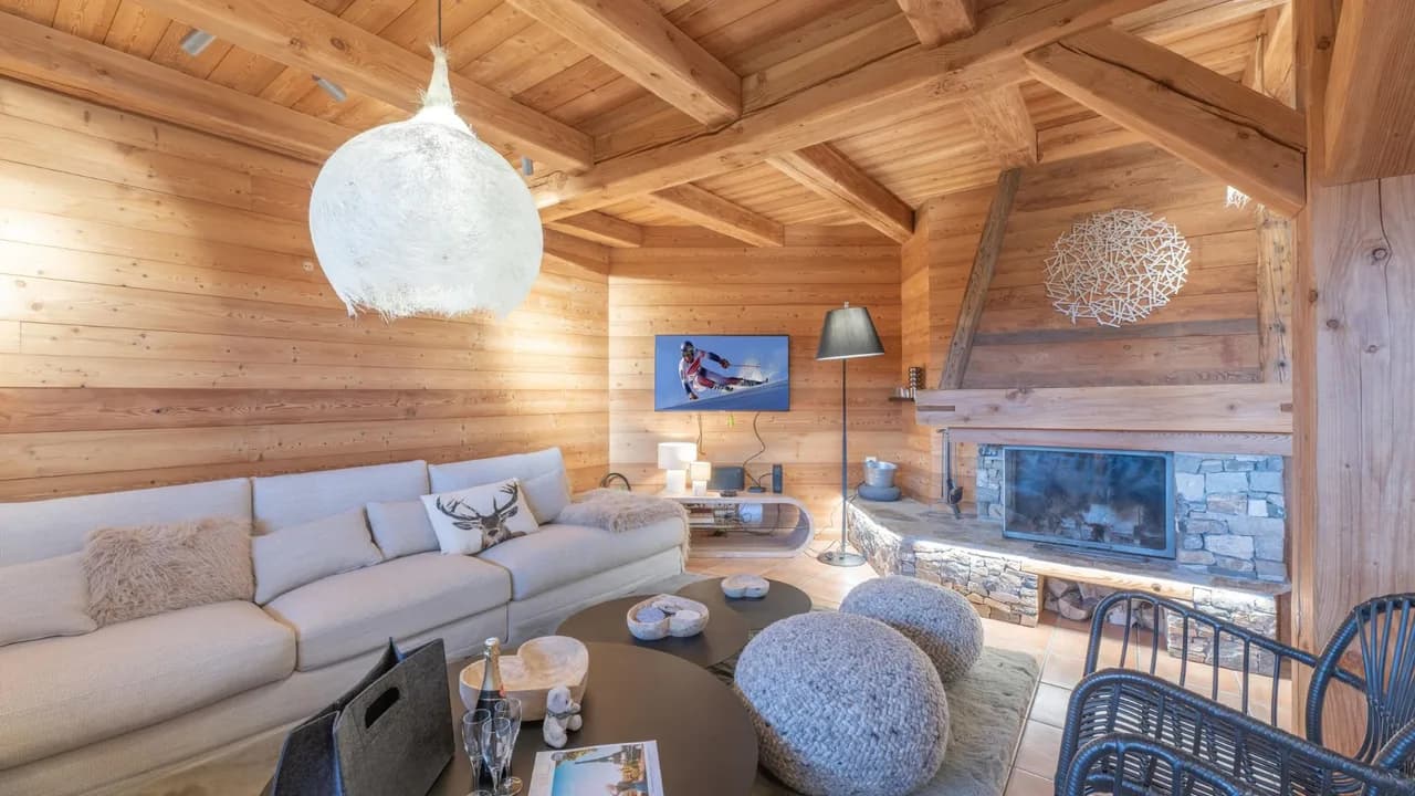 Mountain Retreat With Sauna and Jacuzzi photo 5