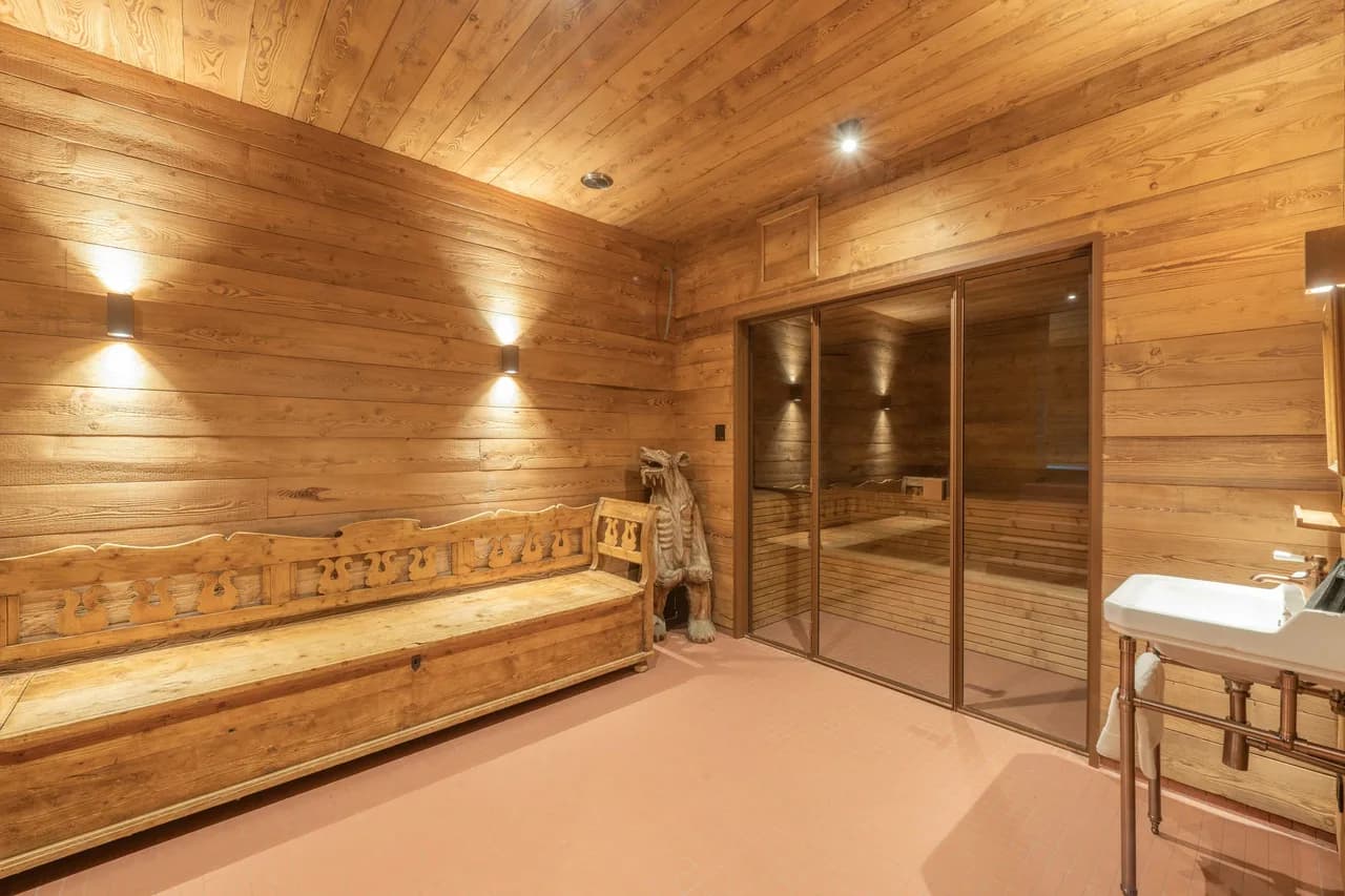Five Star Retreat With Direct Ski photo 3