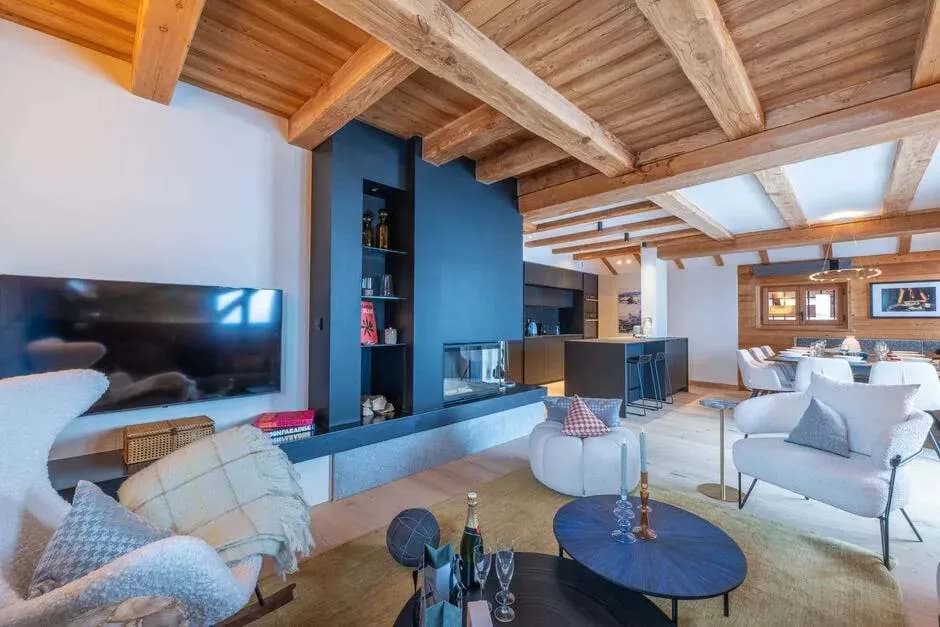 Five-bedroom Chalet at Slopes Foot