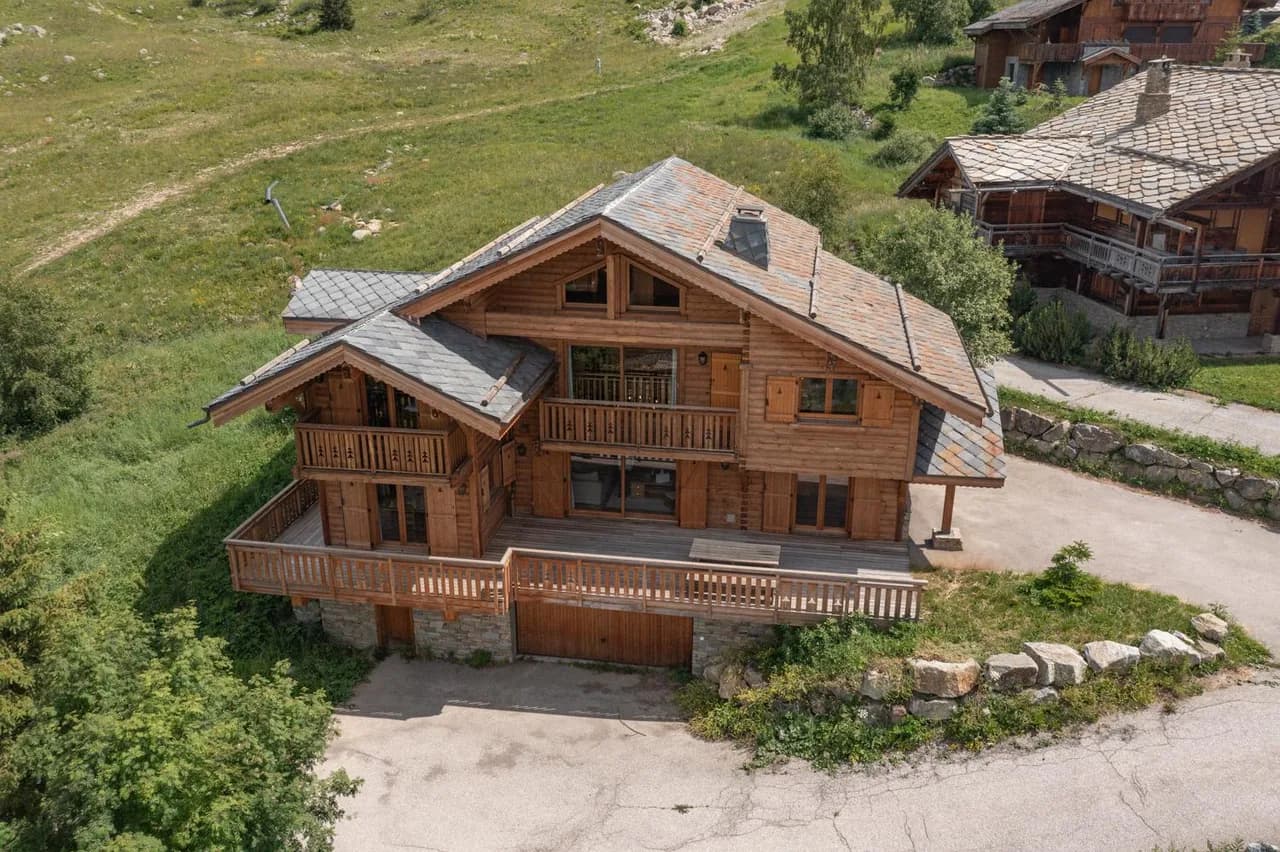 Ski Front Chalet With Hammam and Fireplace