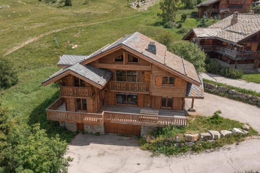 Ski Front Chalet With Hammam and Fireplace