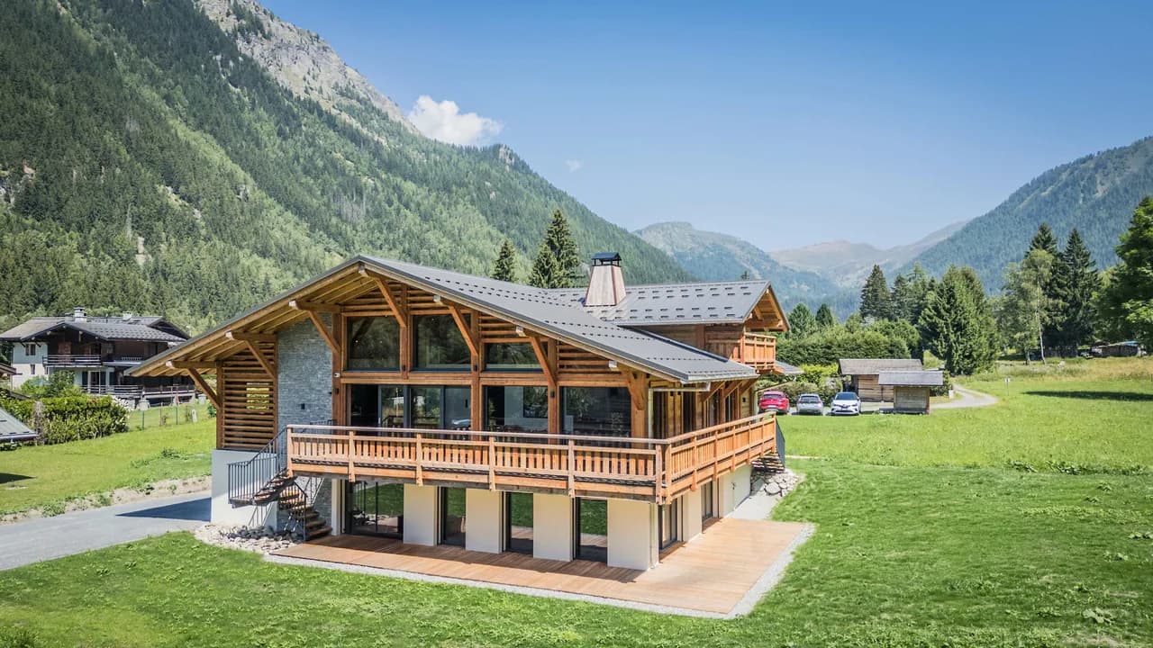 Chamonix Chalet With Gym and Solarium