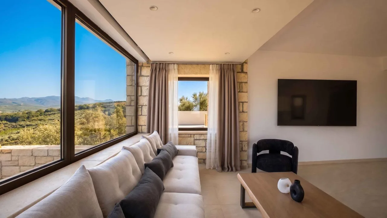 Peaceful Retreat With Breathtaking Cretan Views photo 2