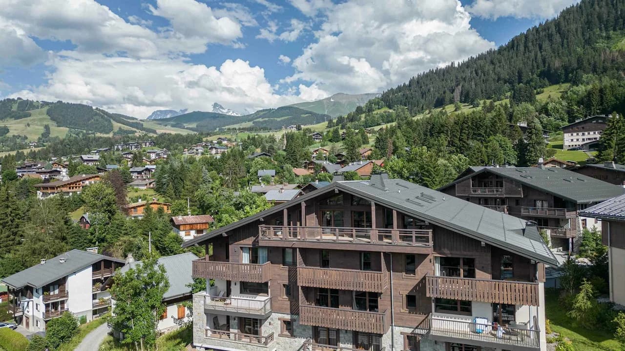 Welcoming Alpine Apartment Near Megève Center