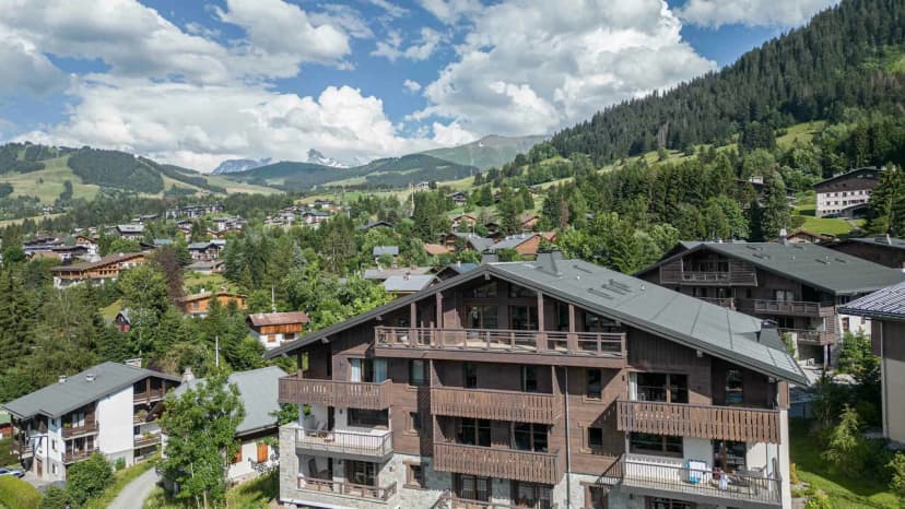Welcoming Alpine Apartment Near Megève Center