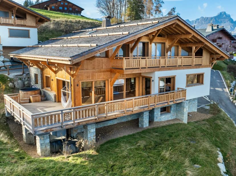 Contemporary Chalet Near Combloux Ski Slopes