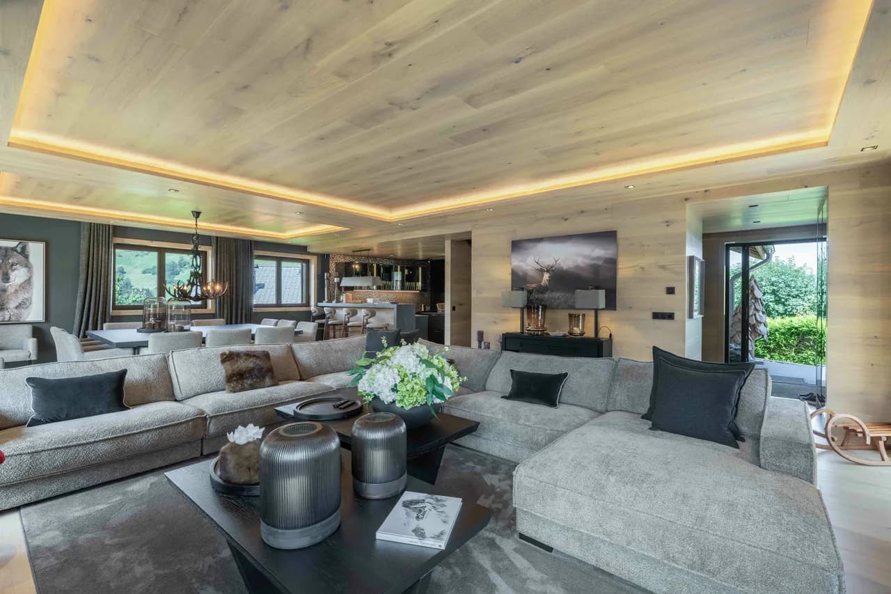 Spacious Chalet With Fire Pit and Jacuzzi photo 4