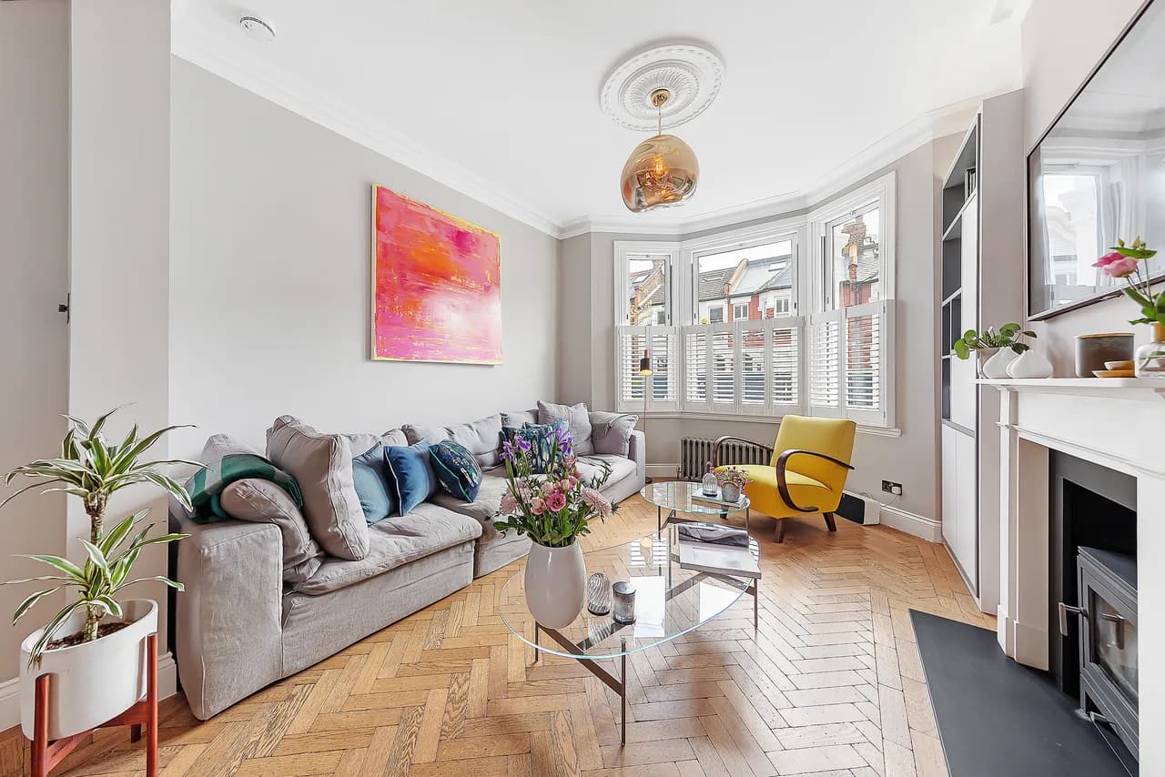 Charming Three-Bedroom Retreat in Clapham photo 2