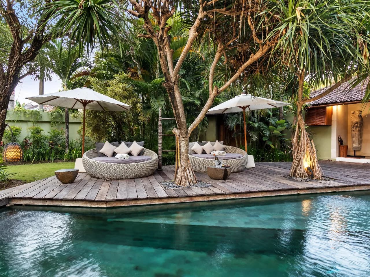 Private Pool Three Bedroom Villa in Seminyak photo 2
