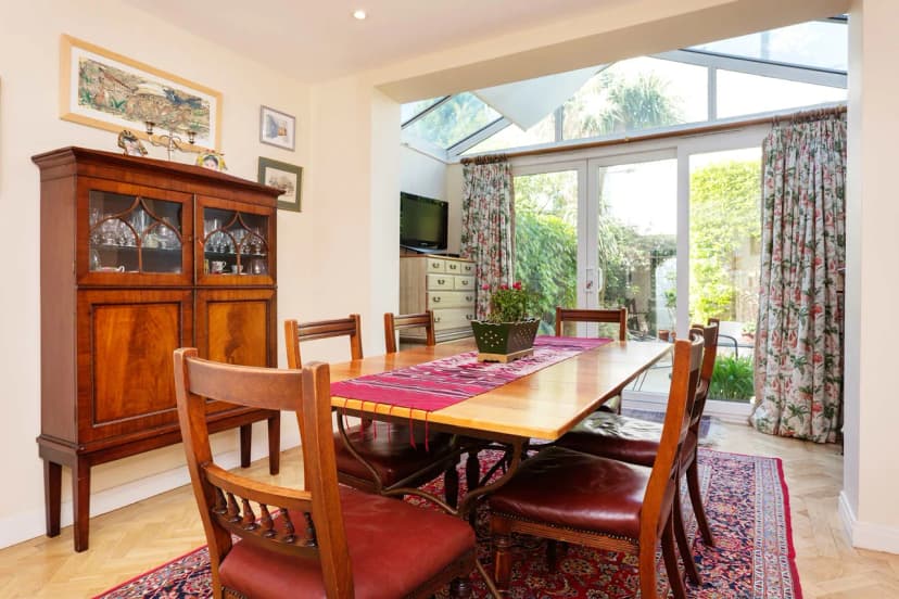 Charming Two Bedroom Retreat in Clareville