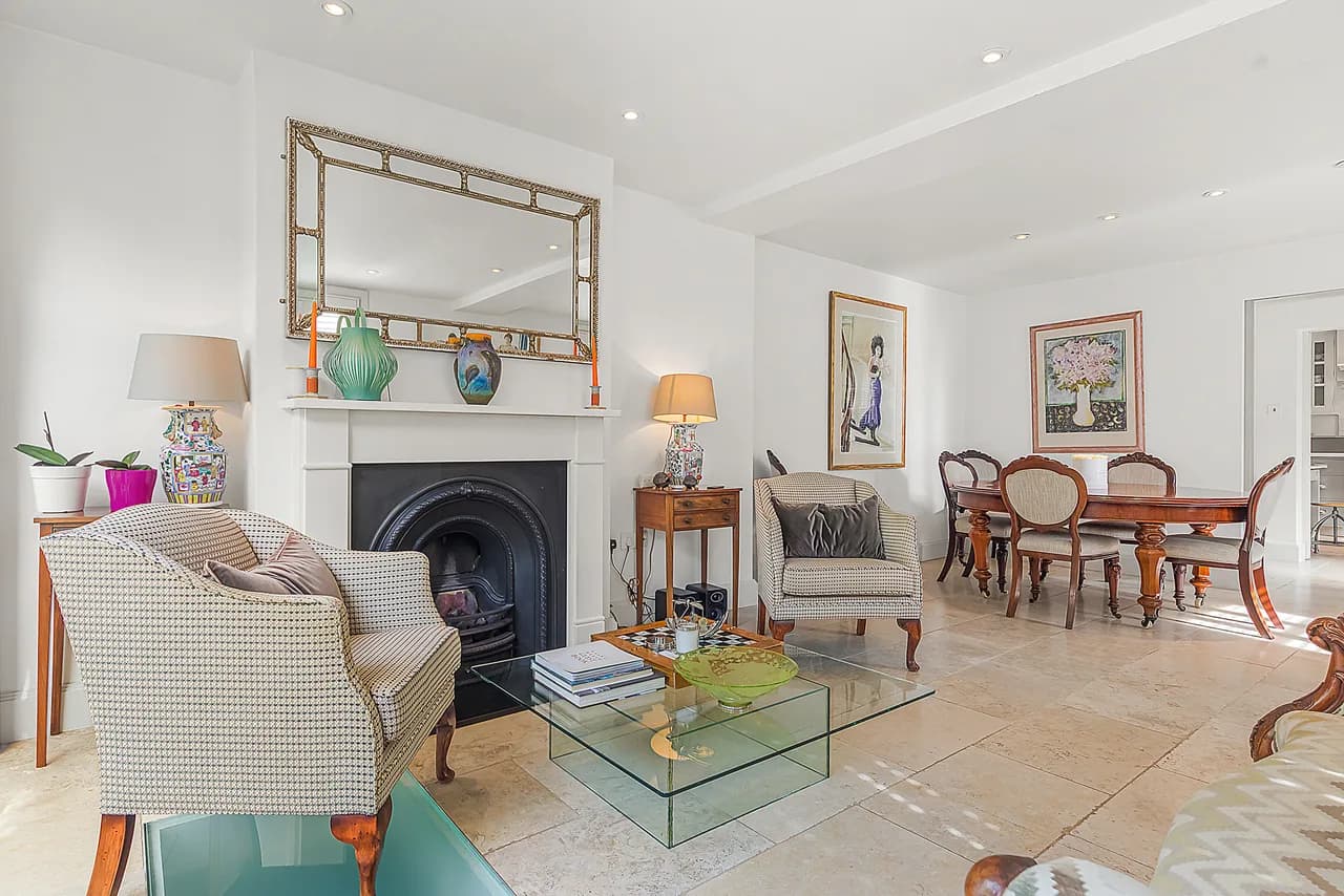 Charming Terrace Villa in London photo 4