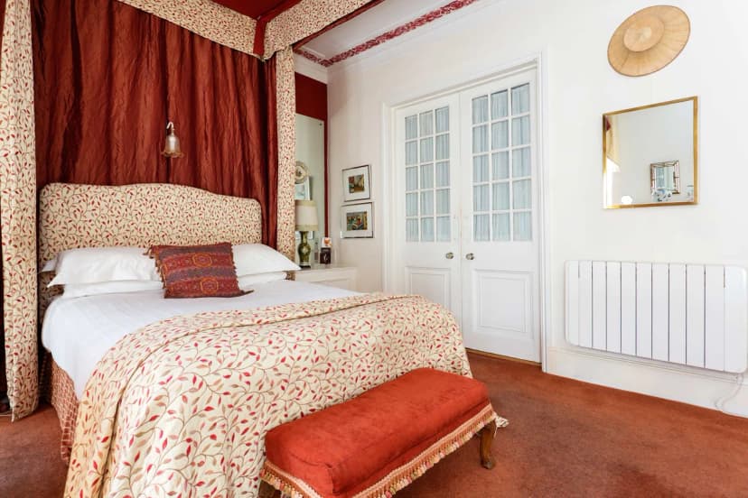 Charming Four Bedroom Retreat in Sloane Square
