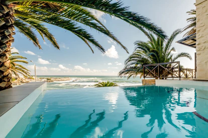 Camps Bay Holiday Apartment w Private Pool CBT Palm Suite