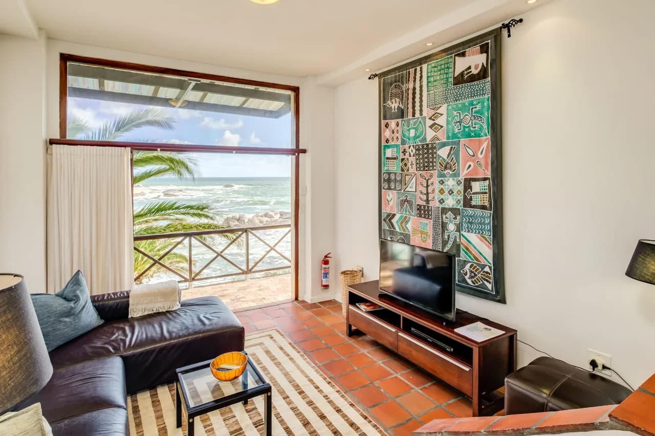 Private Pool Apartment in Camps Bay, Cape Town photo 2