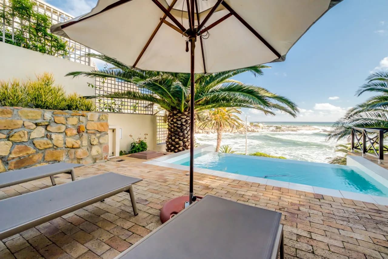 Private Pool Apartment in Camps Bay, Cape Town photo 3