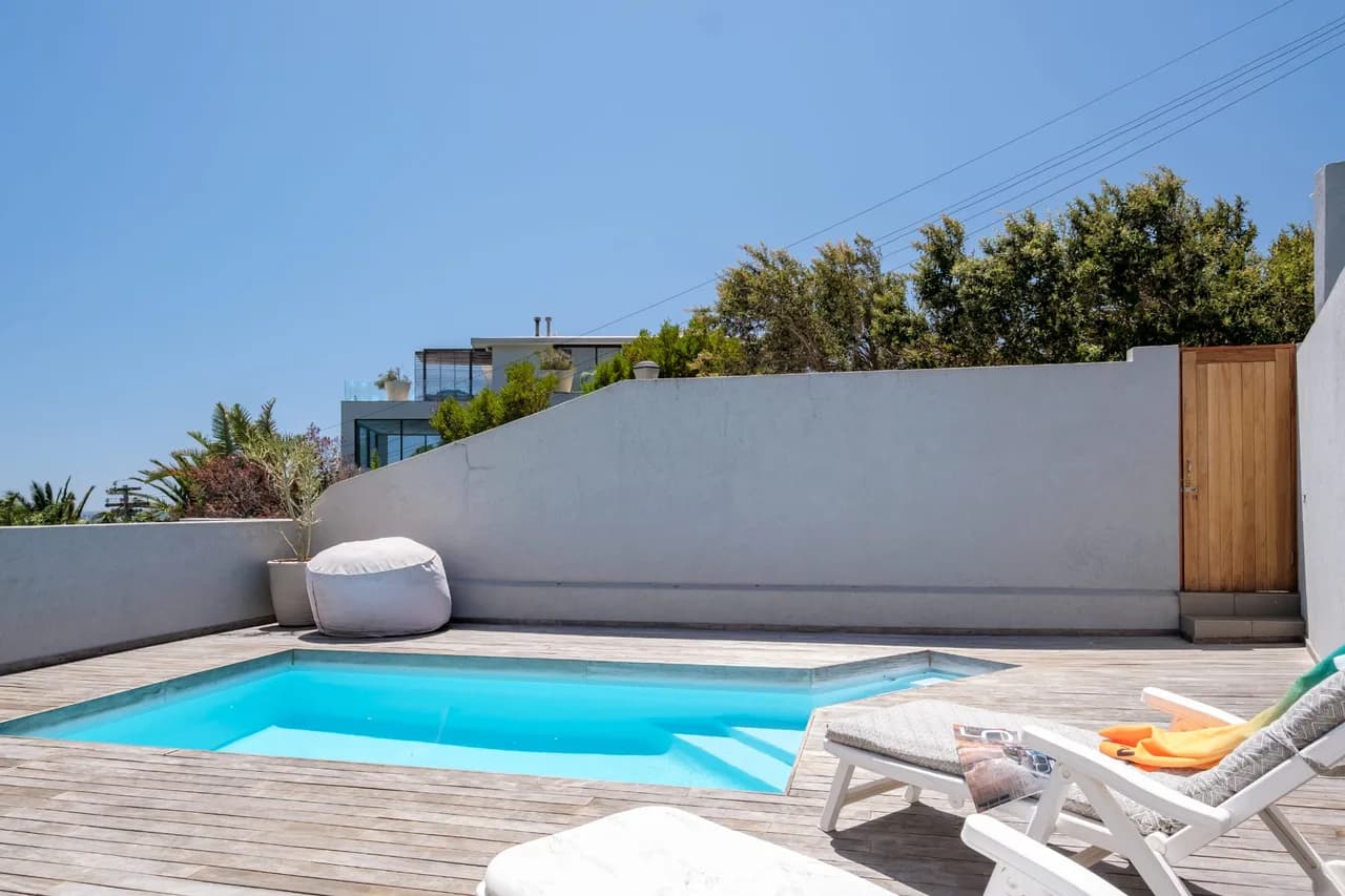 Modern Apartment with Private Pool in Cape Town photo 3