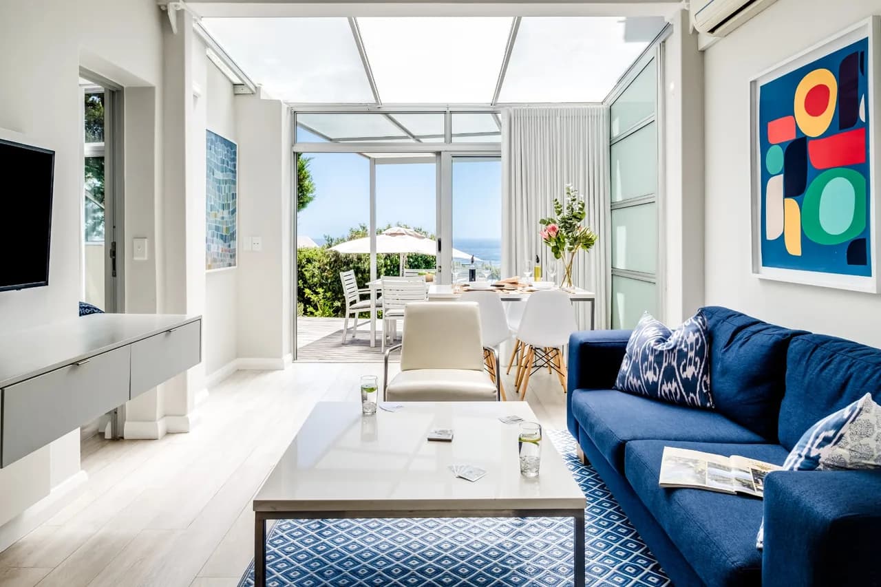 Private Pool Holiday Apartment in Camps Bay, Cape Town photo 3