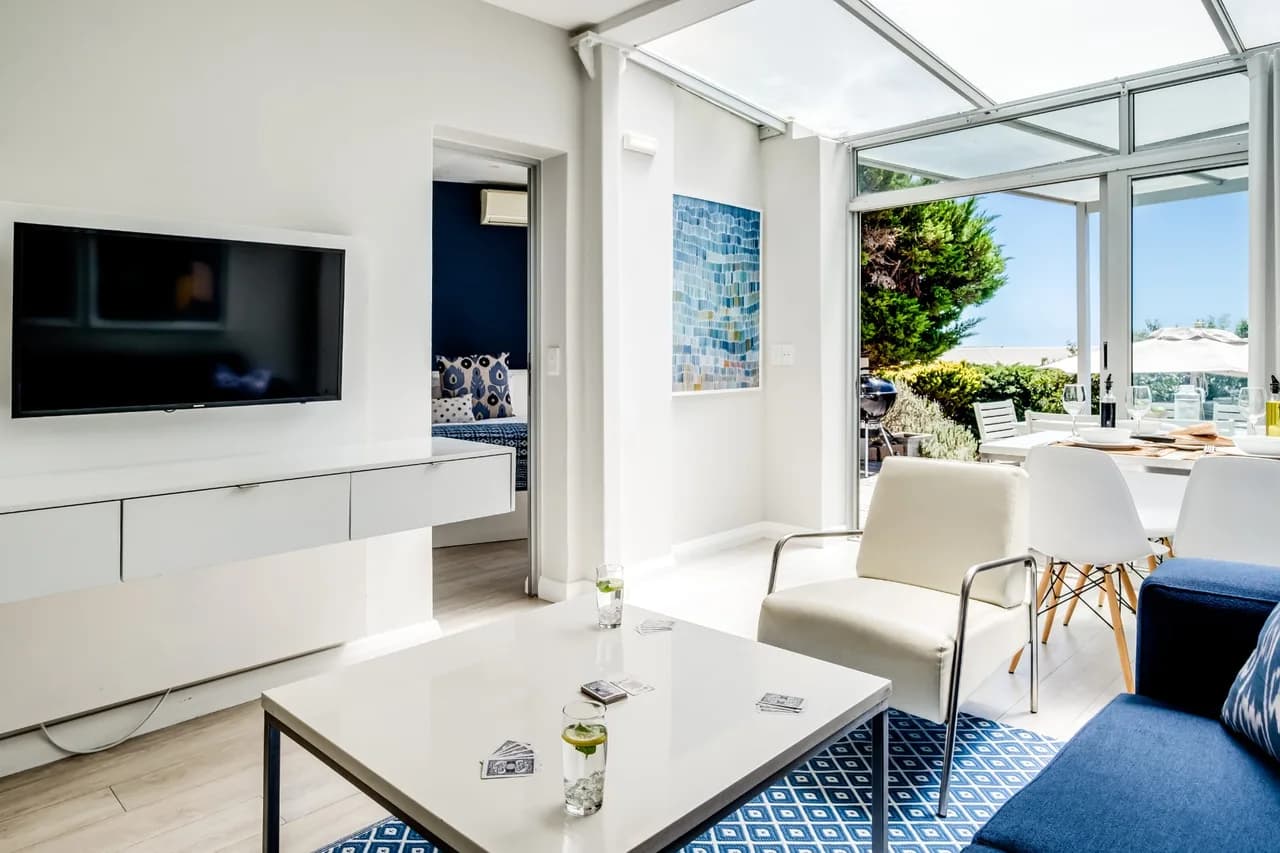 Private Pool Holiday Apartment in Camps Bay, Cape Town photo 4