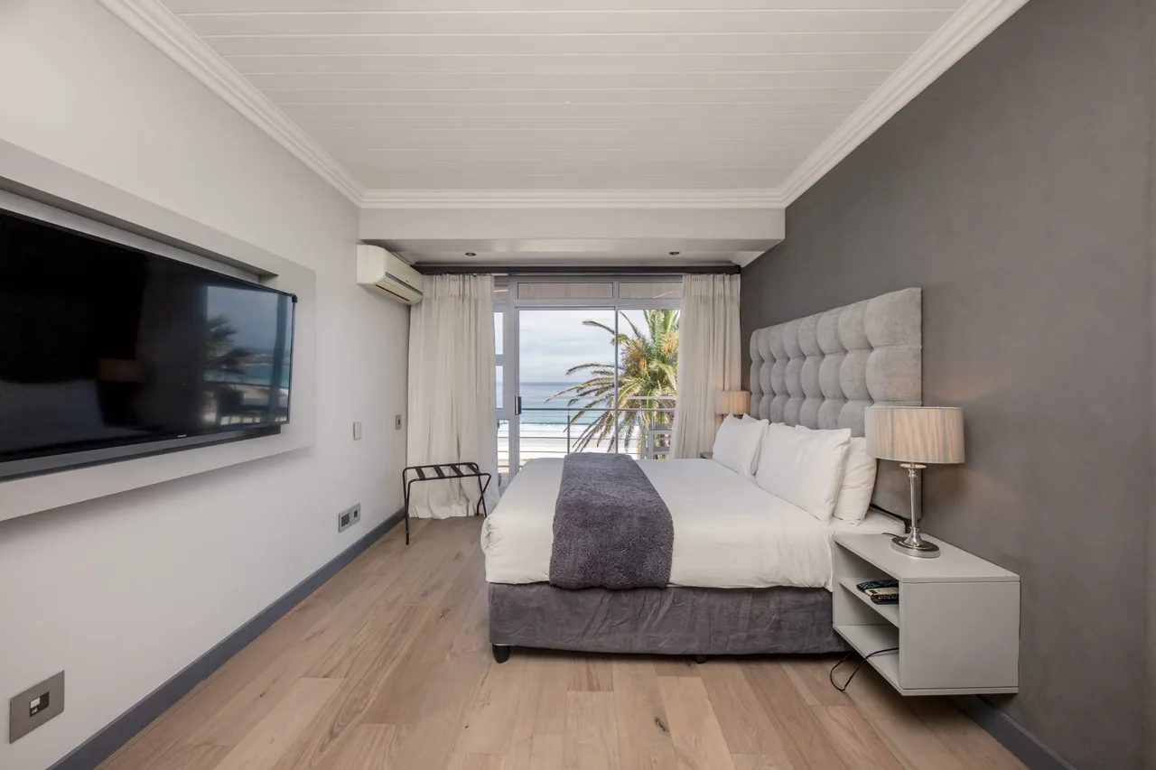 Beachfront One Bedroom Apartment in Cape Town photo 4