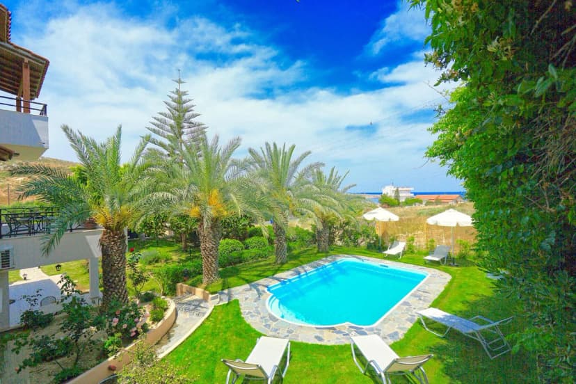 Villa Karteros with private swimming pool