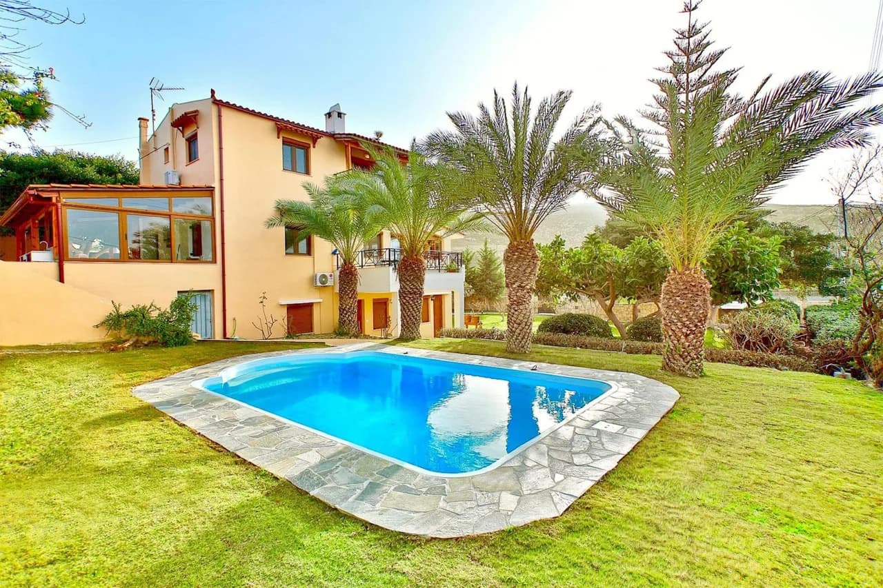Private Swimming Pool Villa in Karteros photo 2