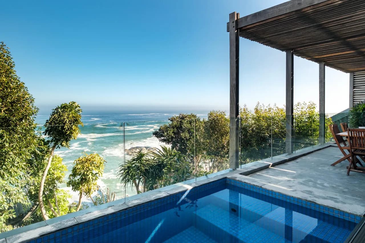 Ocean View Three Bedroom Apartment in Cape Town