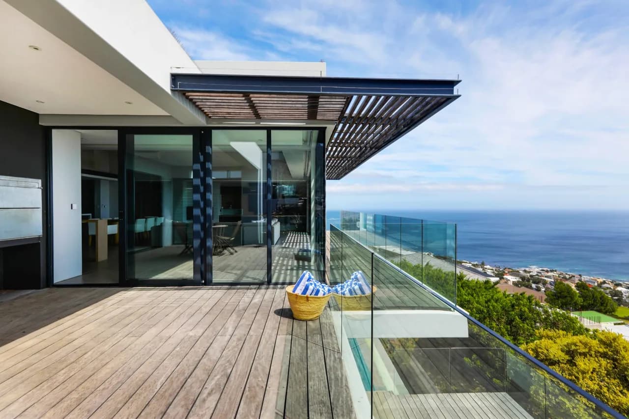 Mountain View Villa with Pool in Cape Town