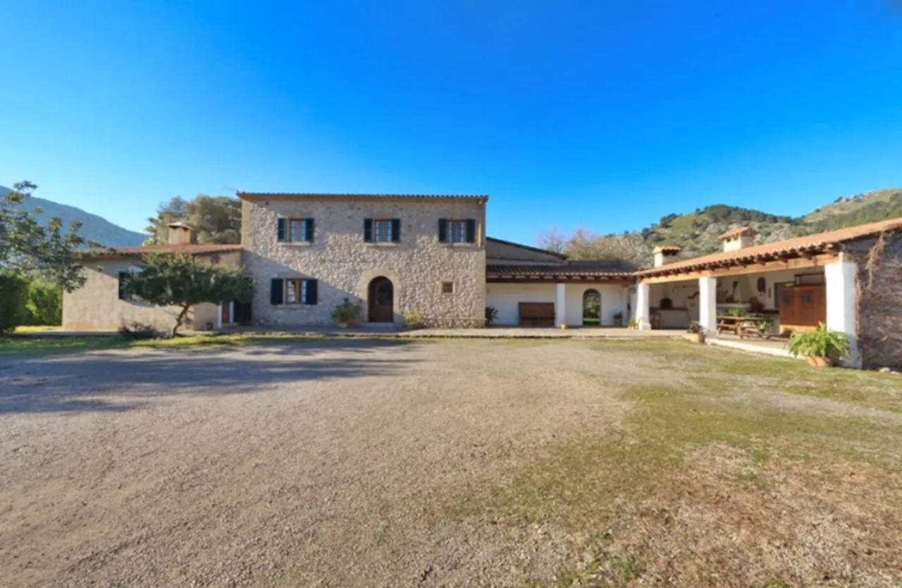Terraced Garden Villa in Pollenca Mallorca Spain photo 3