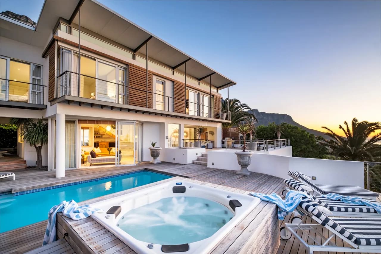 Jacuzzi View Villa in Camps Bay, Cape Town
