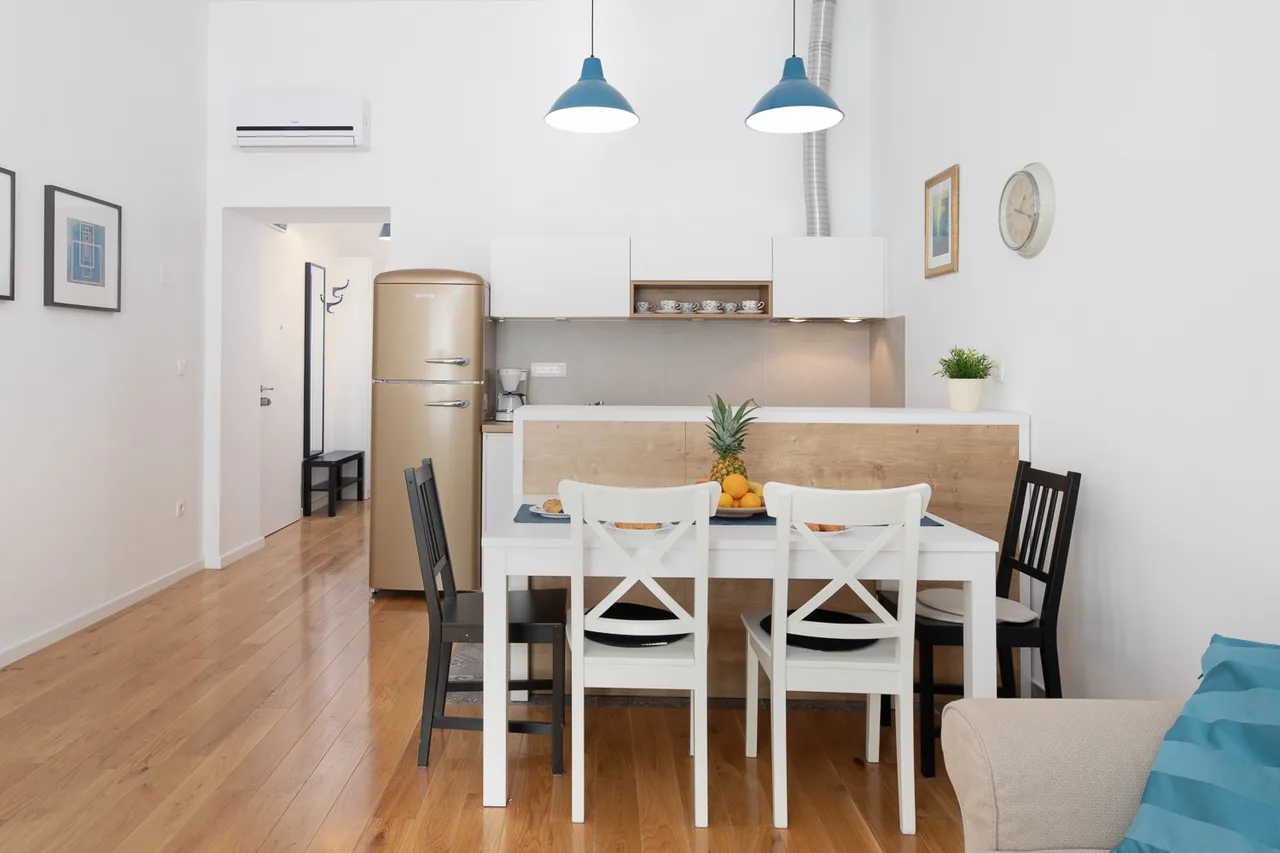 Contemporary Two Bedroom Duplex in Zagreb photo 4