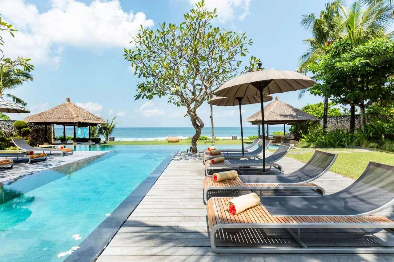 Terraced Five Bedroom Villa in Pererenan photo 3