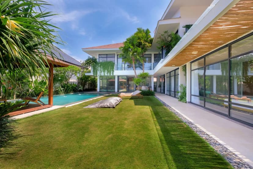 Tropical Terrace Villa in Bali