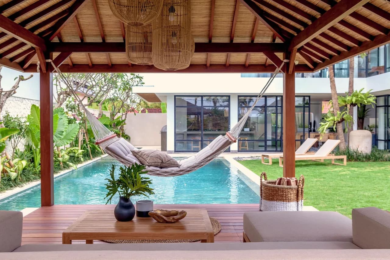 Modern Four Bedroom Villa in Canggu photo 4