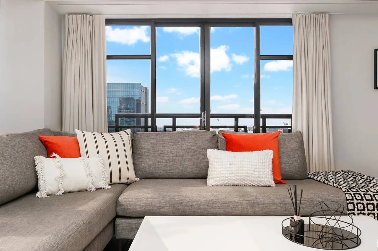 Sophisticated Two Bedroom Villa in Auckland photo 3
