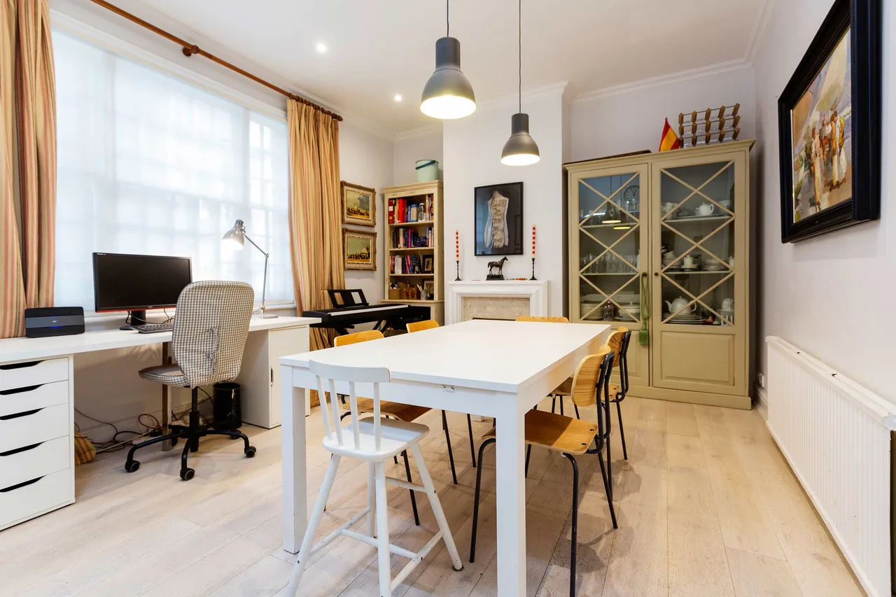 Charming Mews House in Brompton, London, United Kingdom photo 4