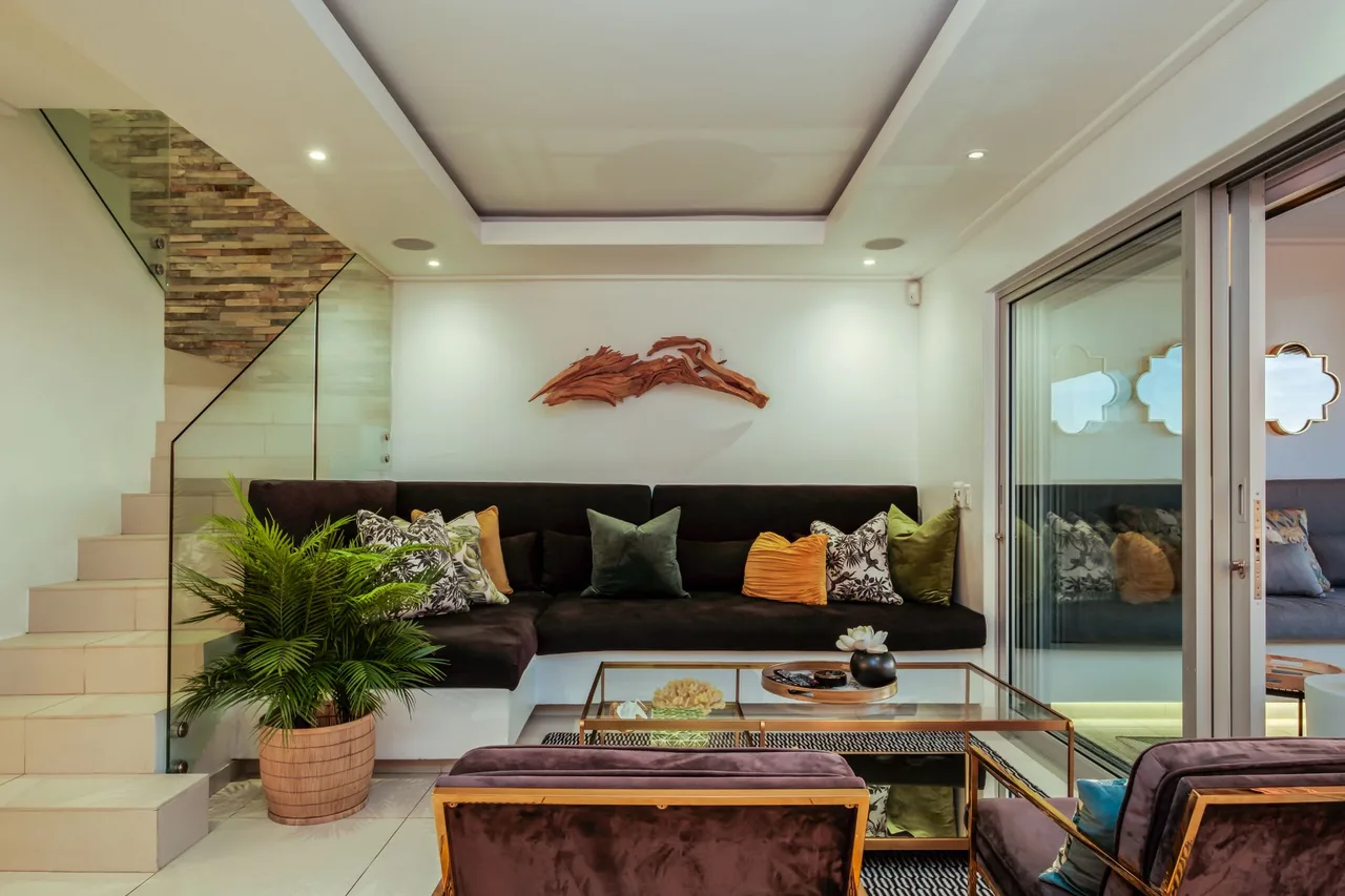 Elegant Three-Bedroom Apartment in Cape Town photo 5