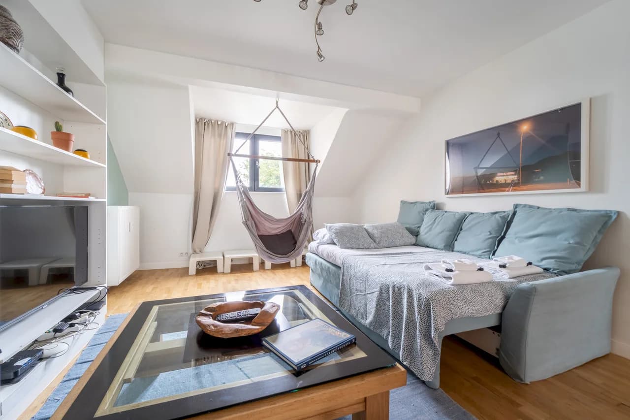 Cozy Loft Near Place Stéphanie in Brussels photo 2