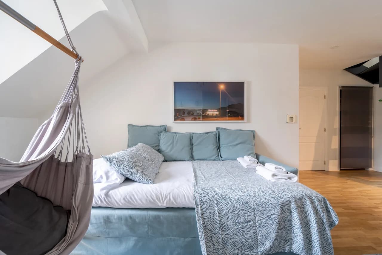Cozy Loft Near Place Stéphanie in Brussels photo 3